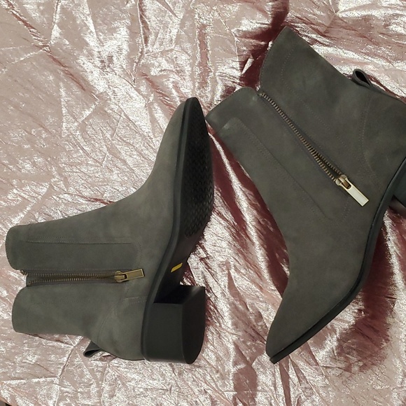Cole Haan ankle boots size 8B - Picture 5 of 16